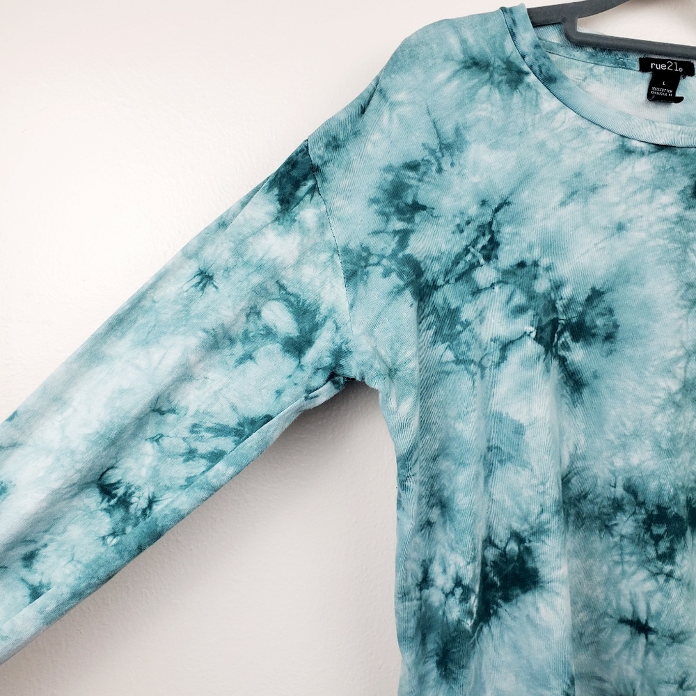 🆕️ Rue21 | Tie-Dye "Warrior" Long Sleeve Tee - Picture 3 of 5